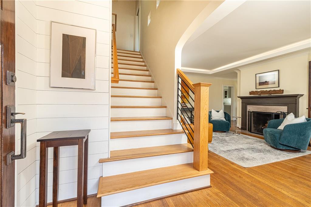 2653 Sharondale Circle NE