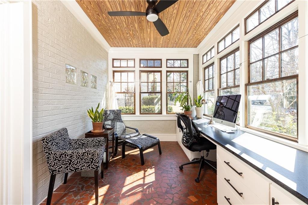 2653 Sharondale Circle NE