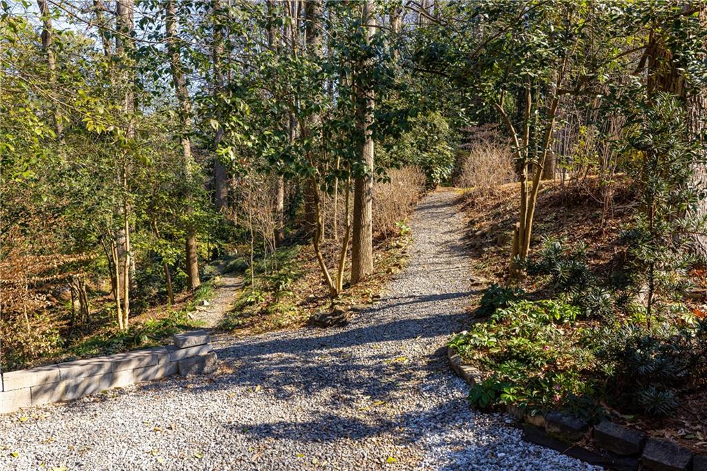 2653 Sharondale Circle NE