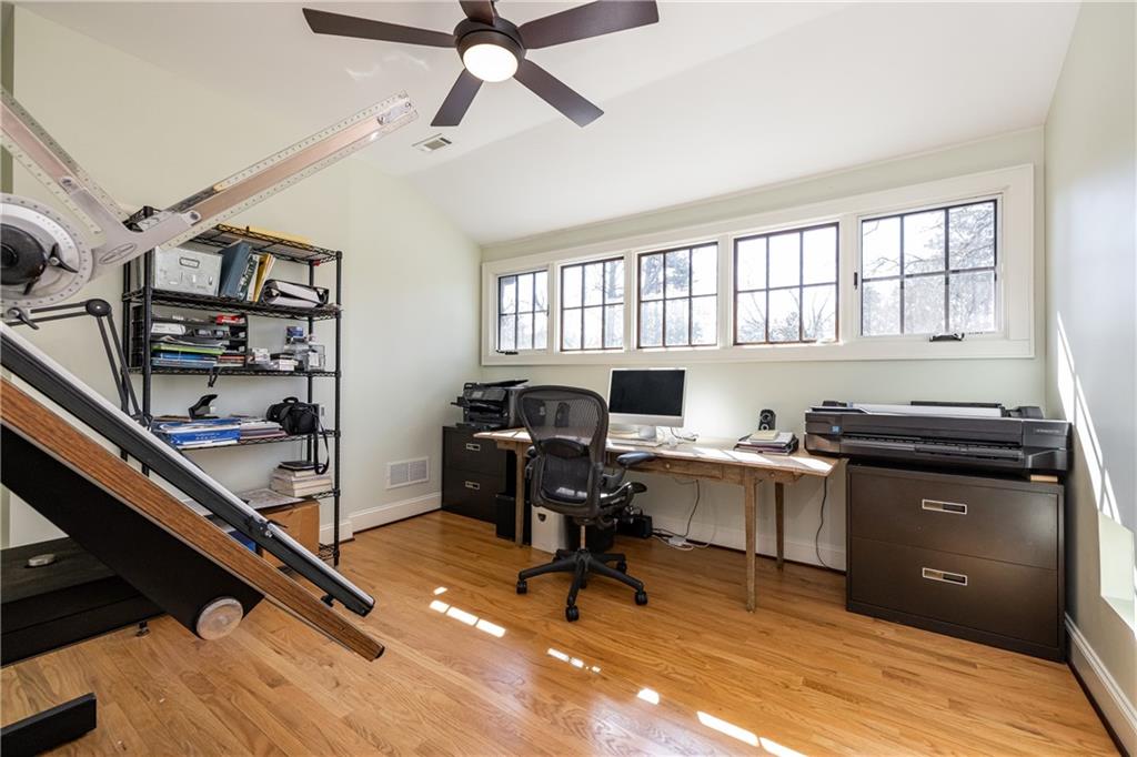 2653 Sharondale Circle NE