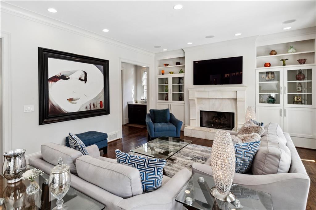 4141 Valley Creek Drive SE