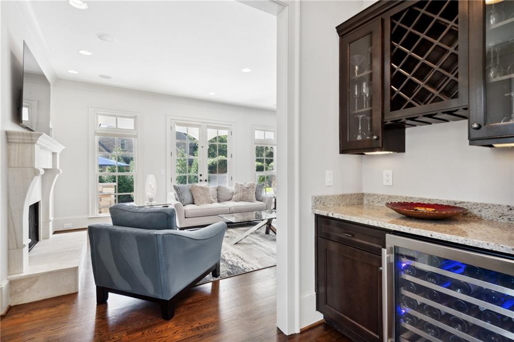 4141 Valley Creek Drive SE