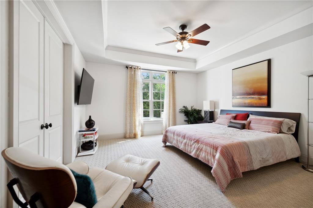 4141 Valley Creek Drive SE