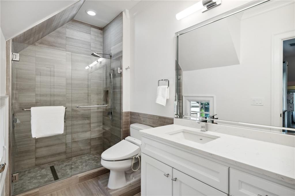 4141 Valley Creek Drive SE