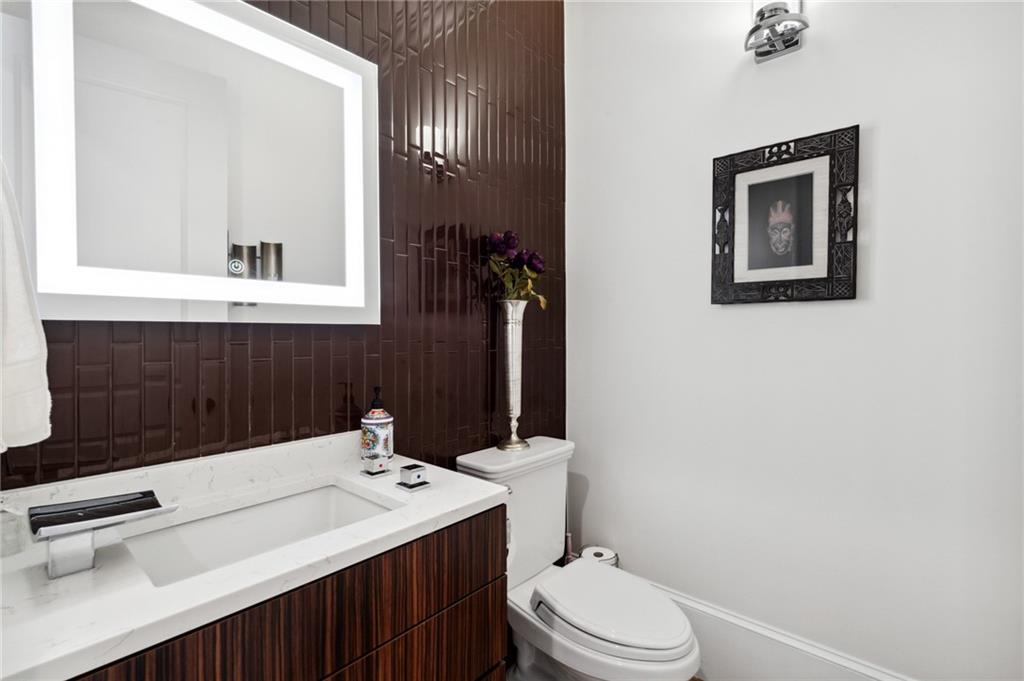 4141 Valley Creek Drive SE