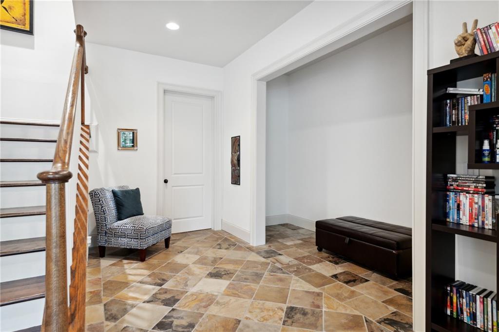 4141 Valley Creek Drive SE