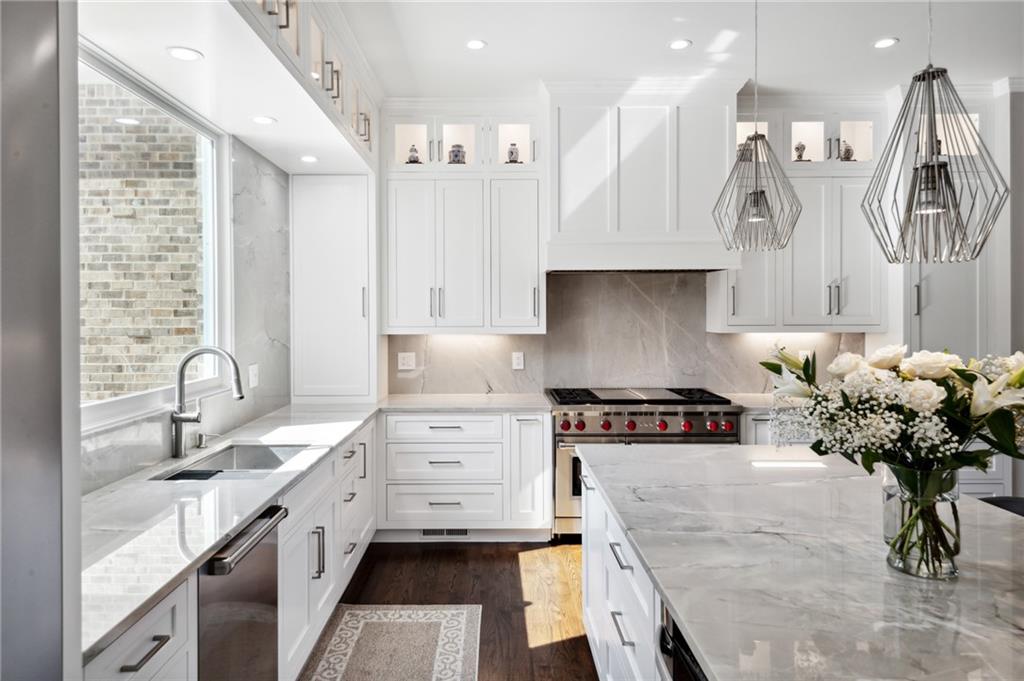 4141 Valley Creek Drive SE