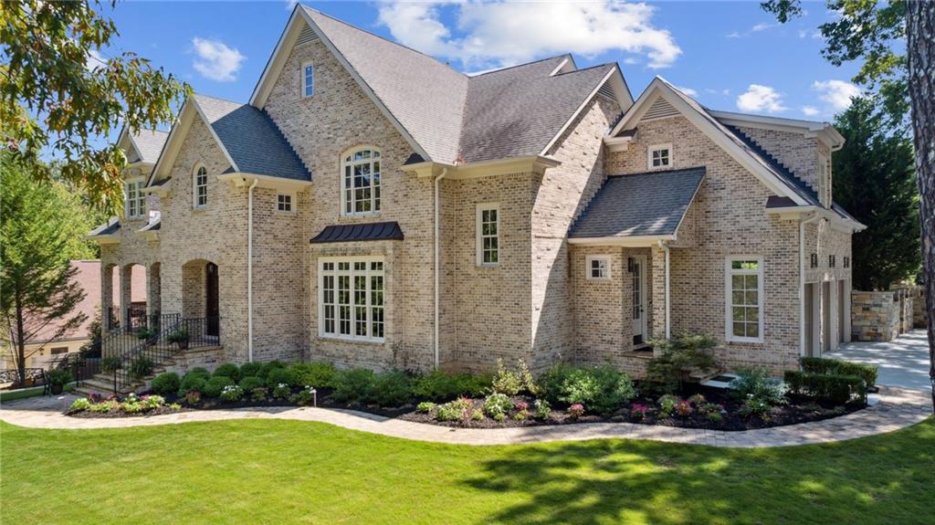 4141 Valley Creek Drive SE