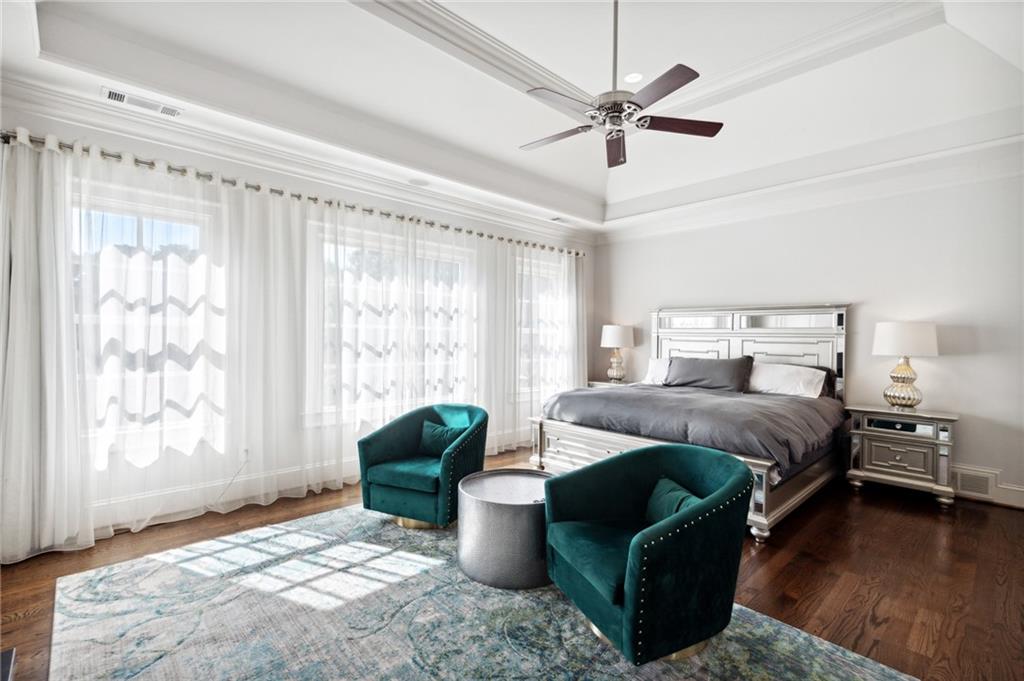 4141 Valley Creek Drive SE