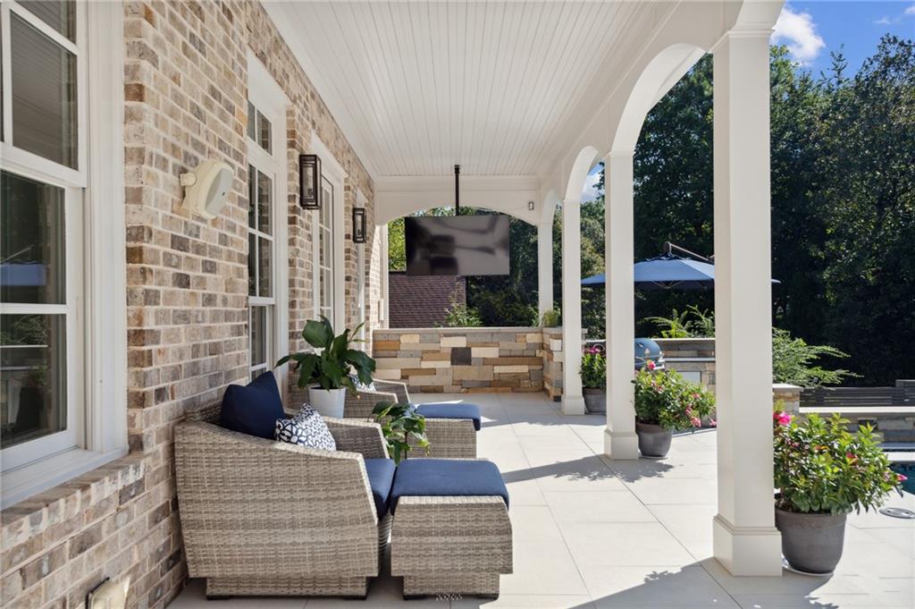 4141 Valley Creek Drive SE