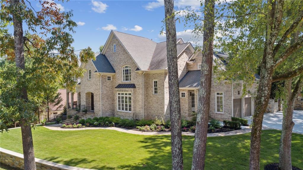 4141 Valley Creek Drive SE