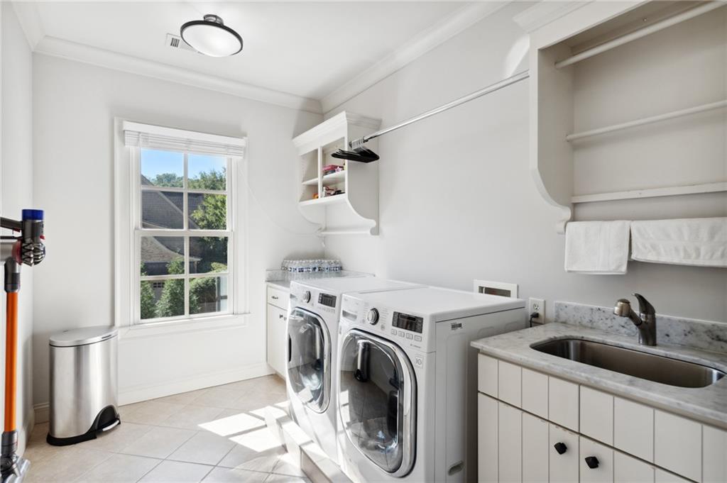 4141 Valley Creek Drive SE