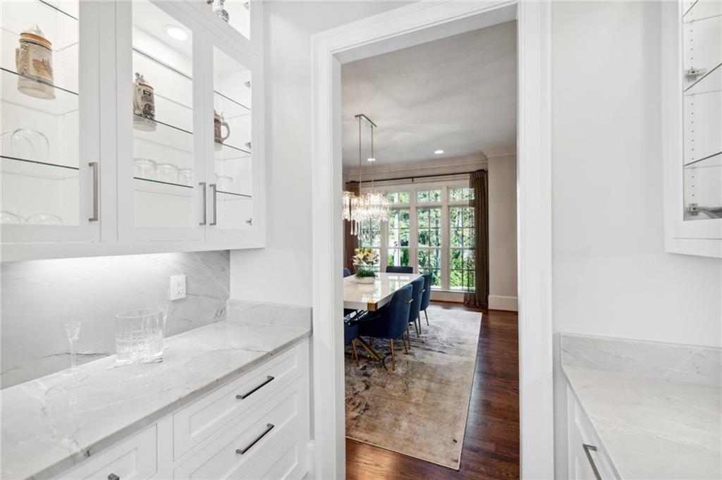 4141 Valley Creek Drive SE