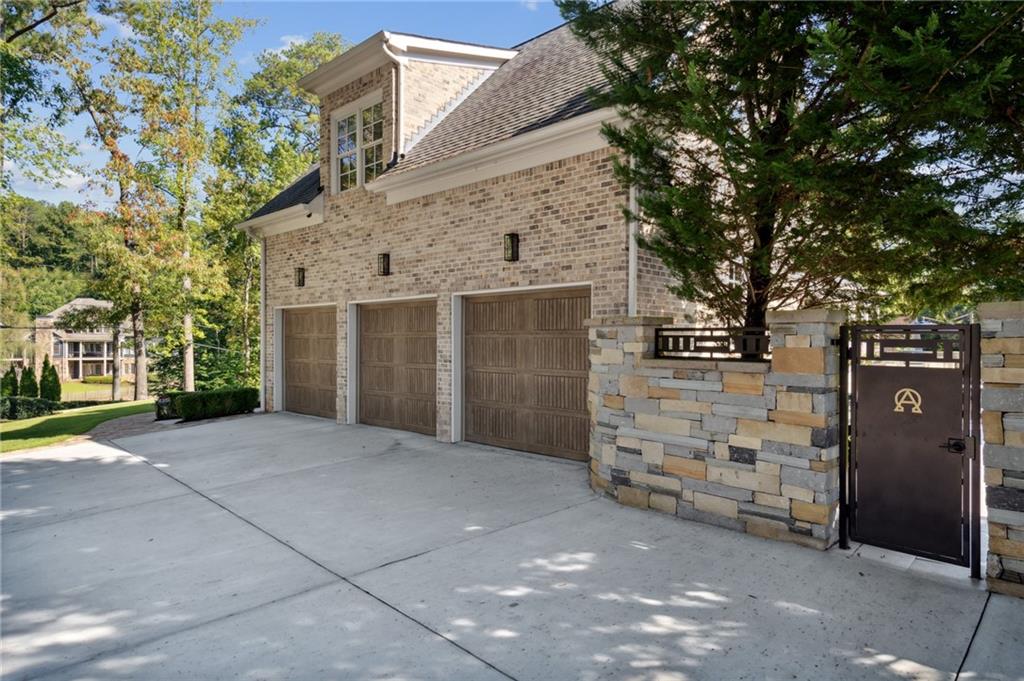 4141 Valley Creek Drive SE