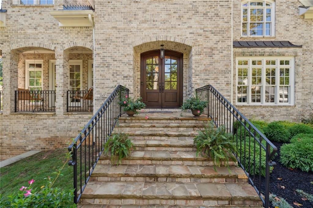 4141 Valley Creek Drive SE