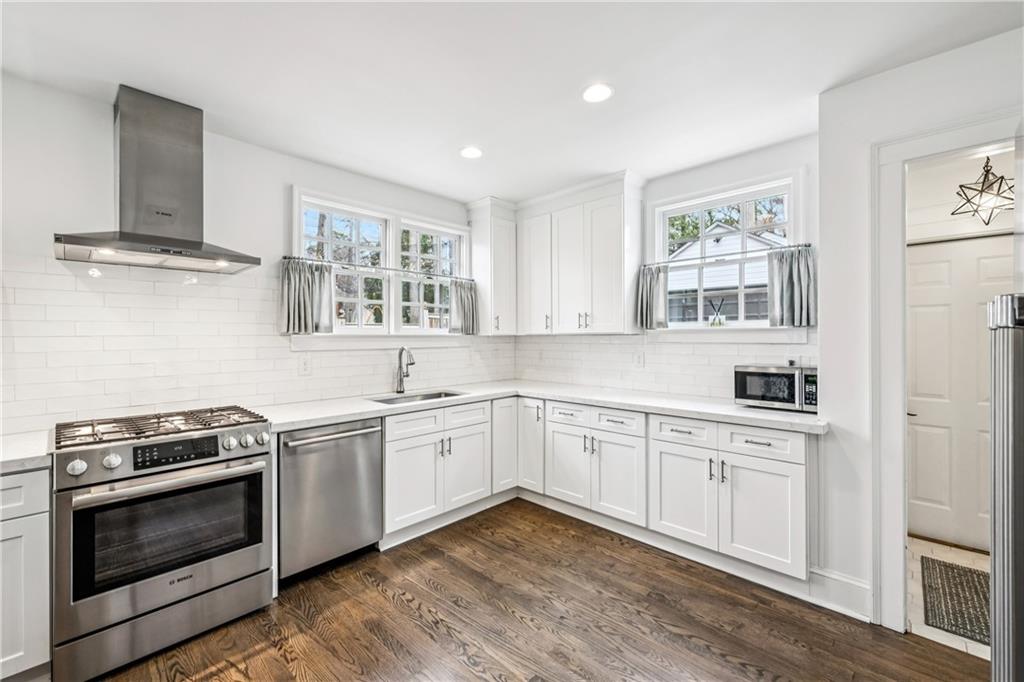 3905 Peachtree Dunwoody Road NE