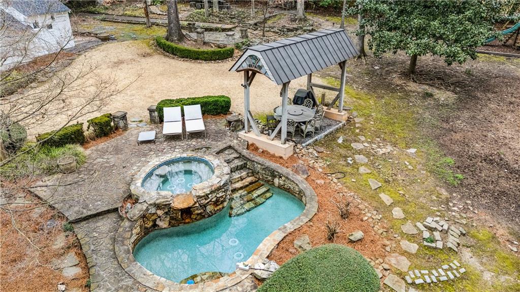 3905 Peachtree Dunwoody Road NE