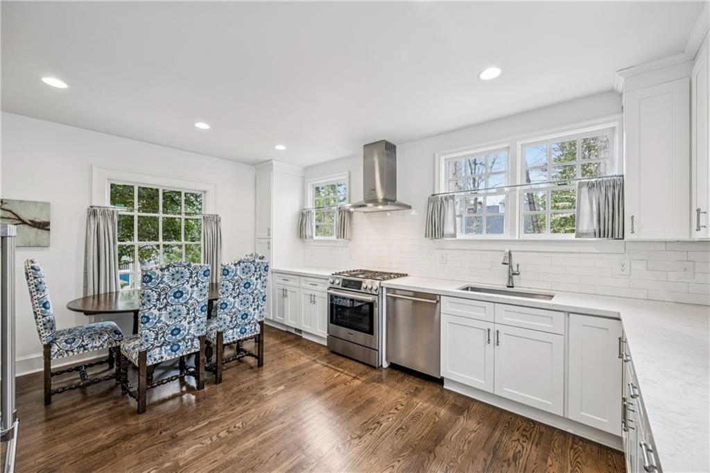 3905 Peachtree Dunwoody Road NE