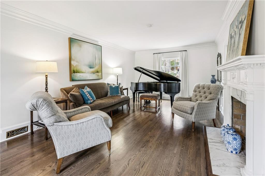 3905 Peachtree Dunwoody Road NE