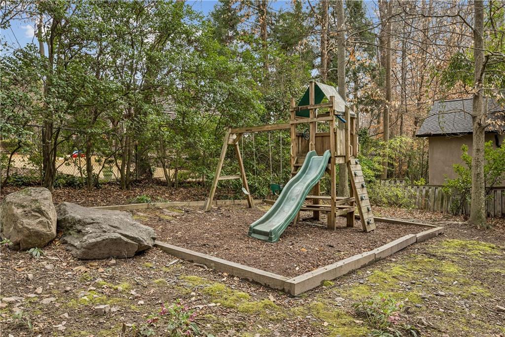 3905 Peachtree Dunwoody Road NE