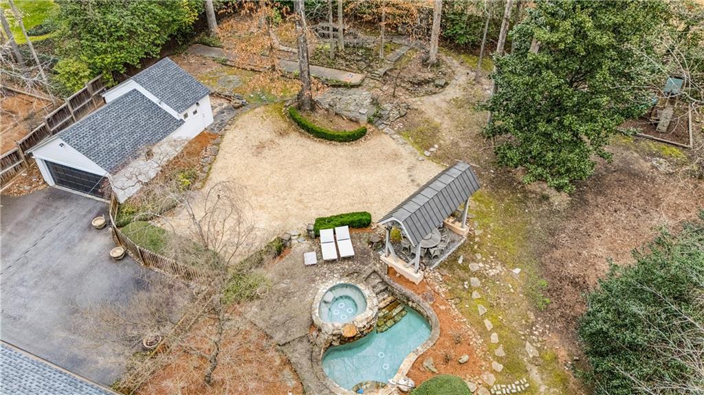 3905 Peachtree Dunwoody Road NE