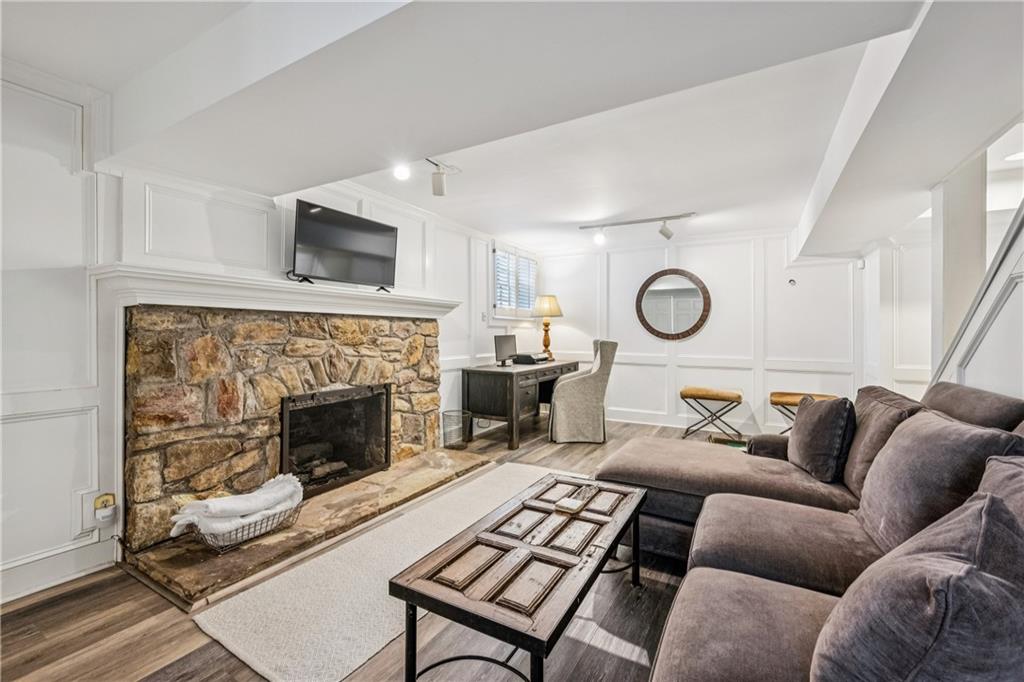 3905 Peachtree Dunwoody Road NE