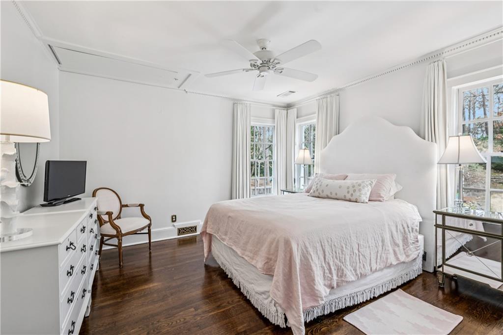 3905 Peachtree Dunwoody Road NE