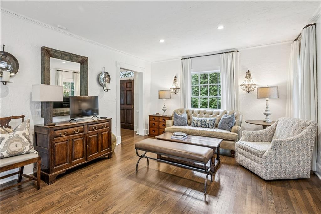 3905 Peachtree Dunwoody Road NE