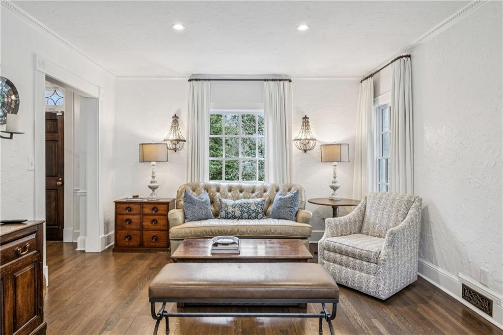 3905 Peachtree Dunwoody Road NE