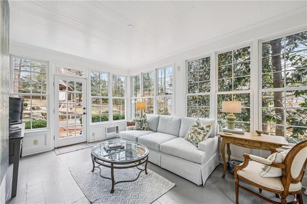 3905 Peachtree Dunwoody Road NE