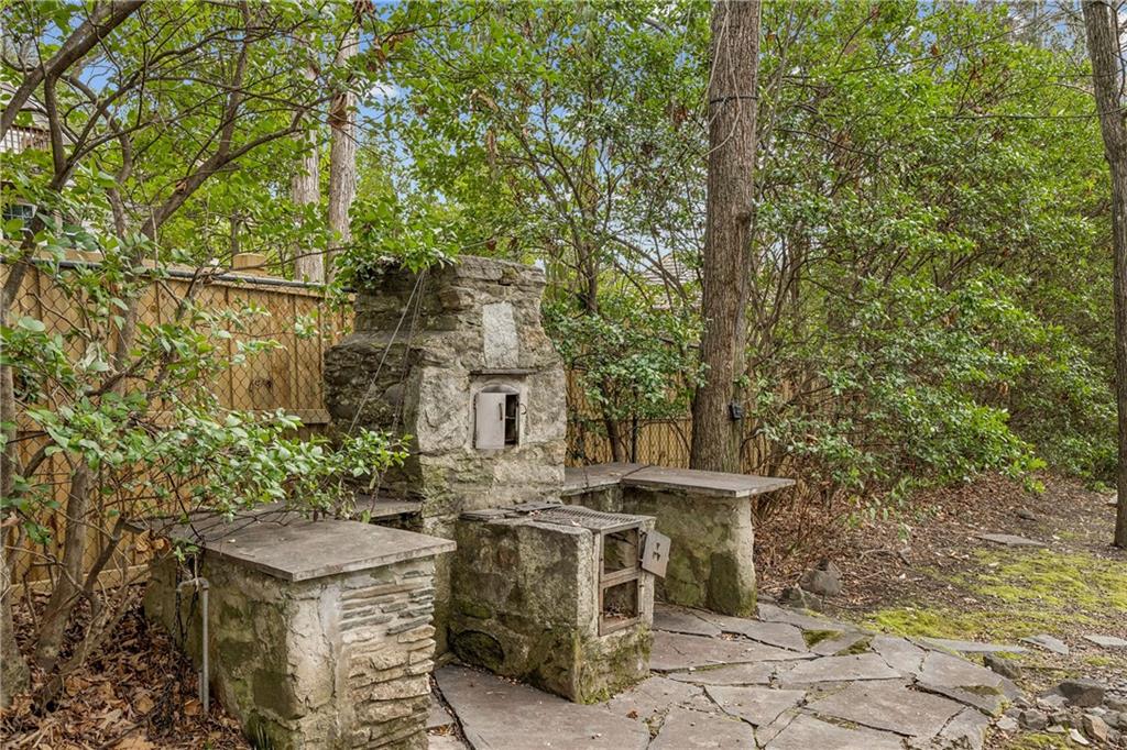 3905 Peachtree Dunwoody Road NE