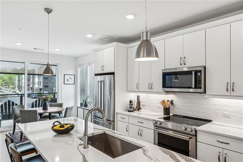 399 Pratt Drive SE Unit 901