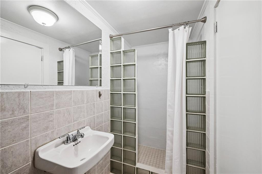 840 Woodley Drive NW