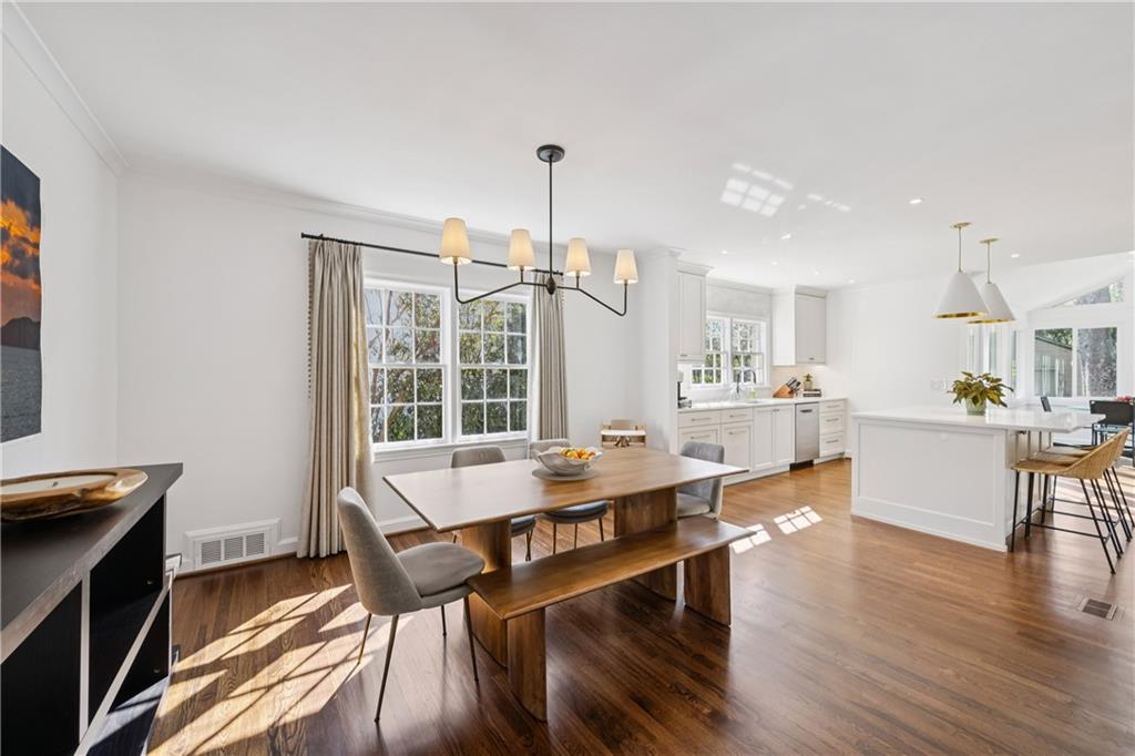 840 Woodley Drive NW