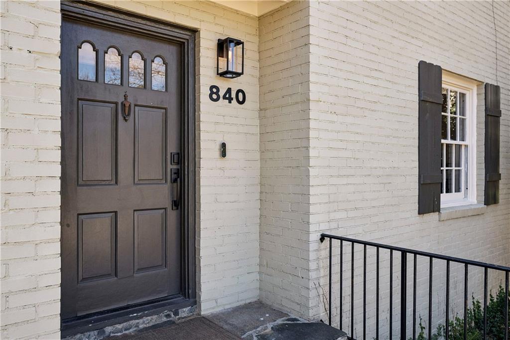 840 Woodley Drive NW