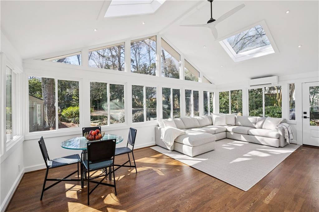 840 Woodley Drive NW