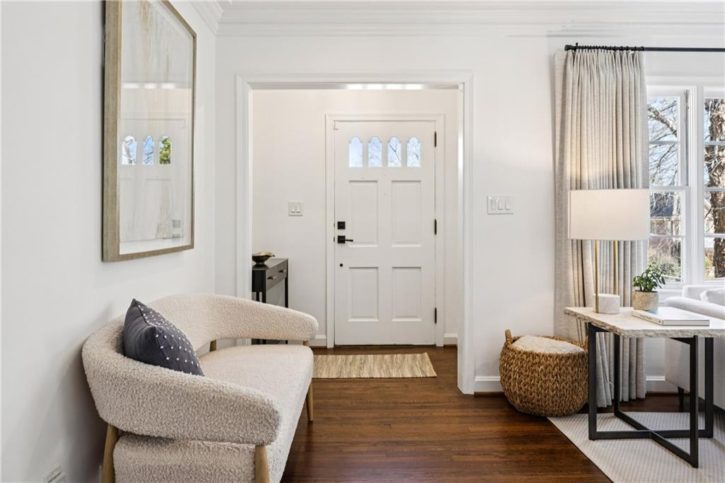 840 Woodley Drive NW