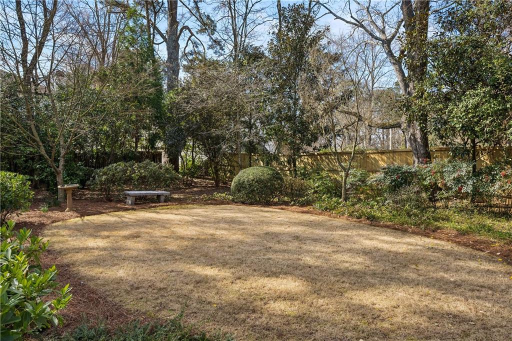 840 Woodley Drive NW