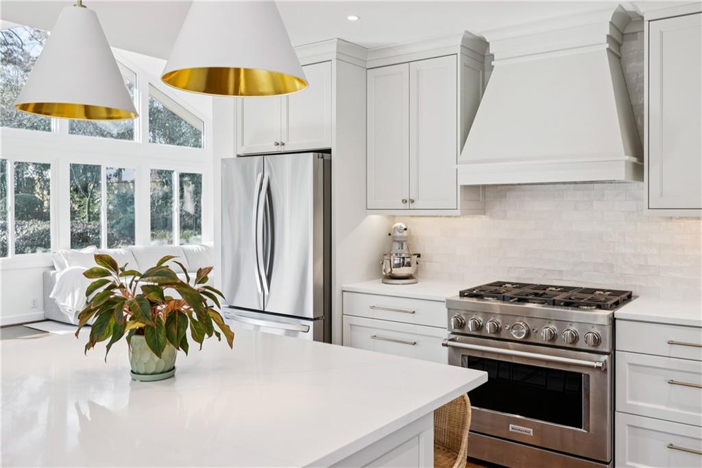 840 Woodley Drive NW