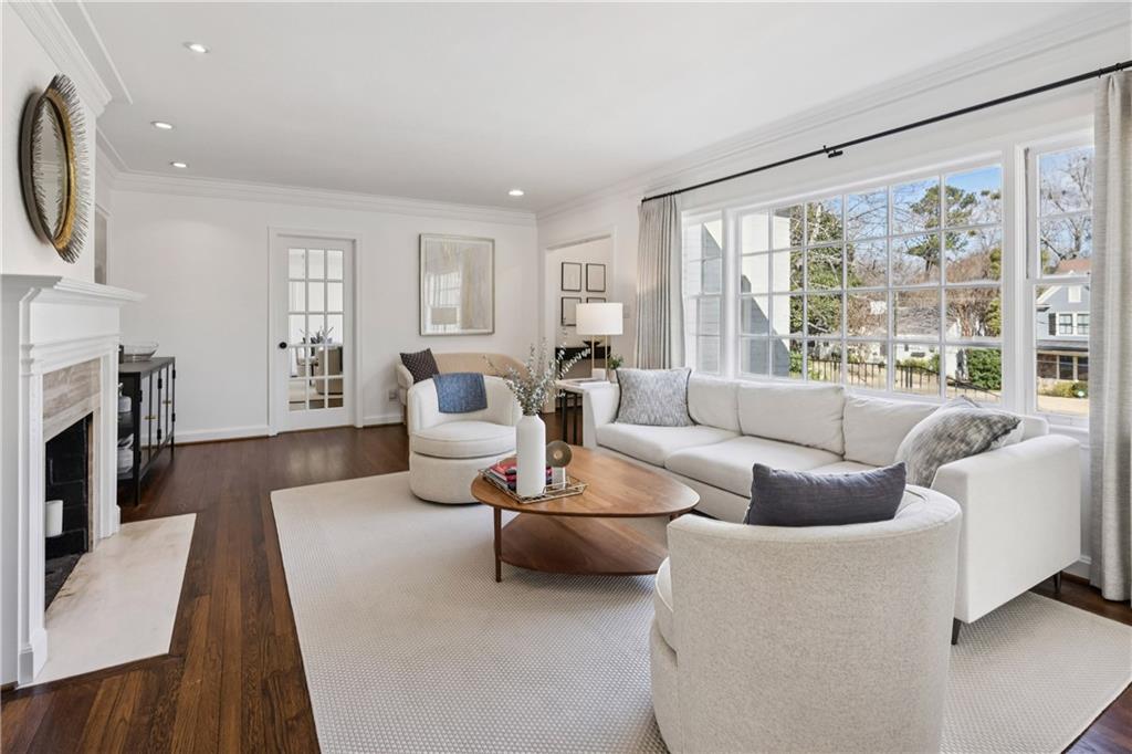 840 Woodley Drive NW