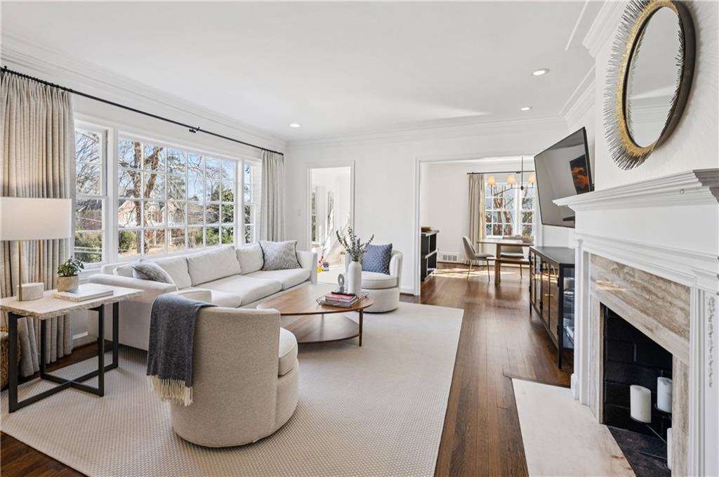 840 Woodley Drive NW