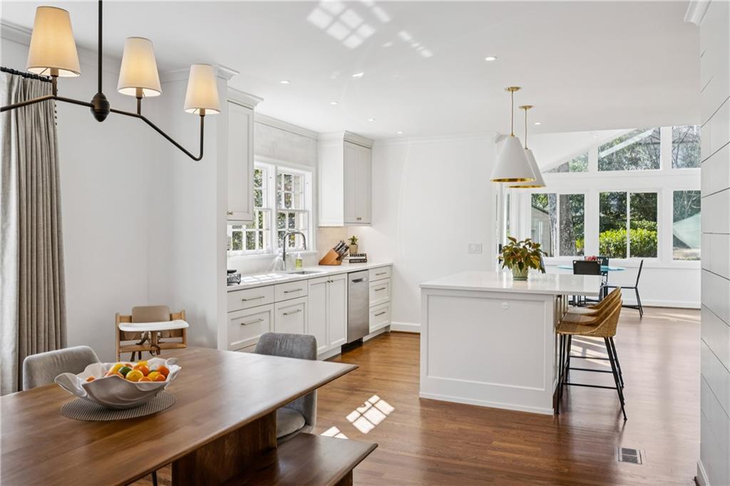 840 Woodley Drive NW