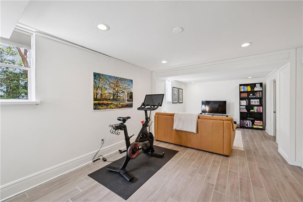 840 Woodley Drive NW