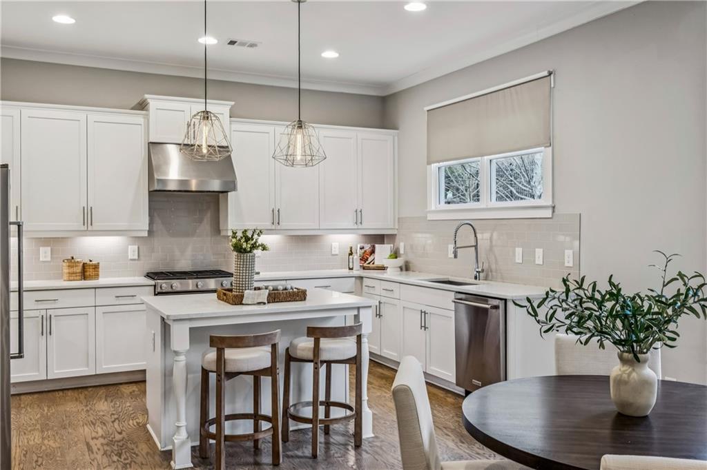 1922 Westside Boulevard