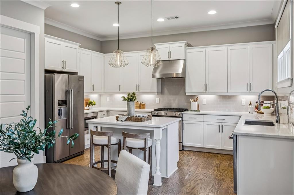 1922 Westside Boulevard