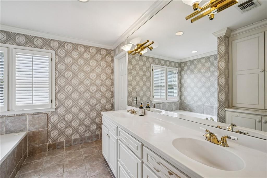 2190 Stephen Long Drive NE