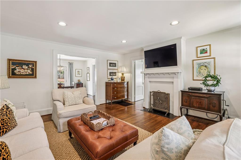 2387 Virginia Place NE