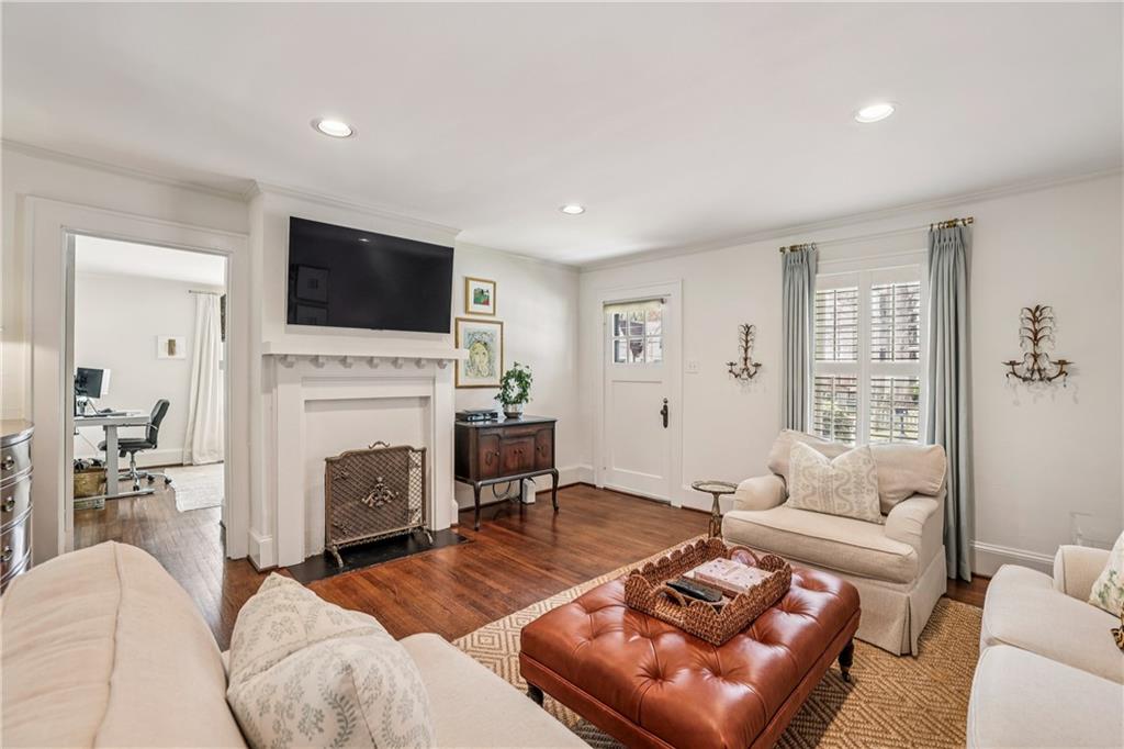 2387 Virginia Place NE