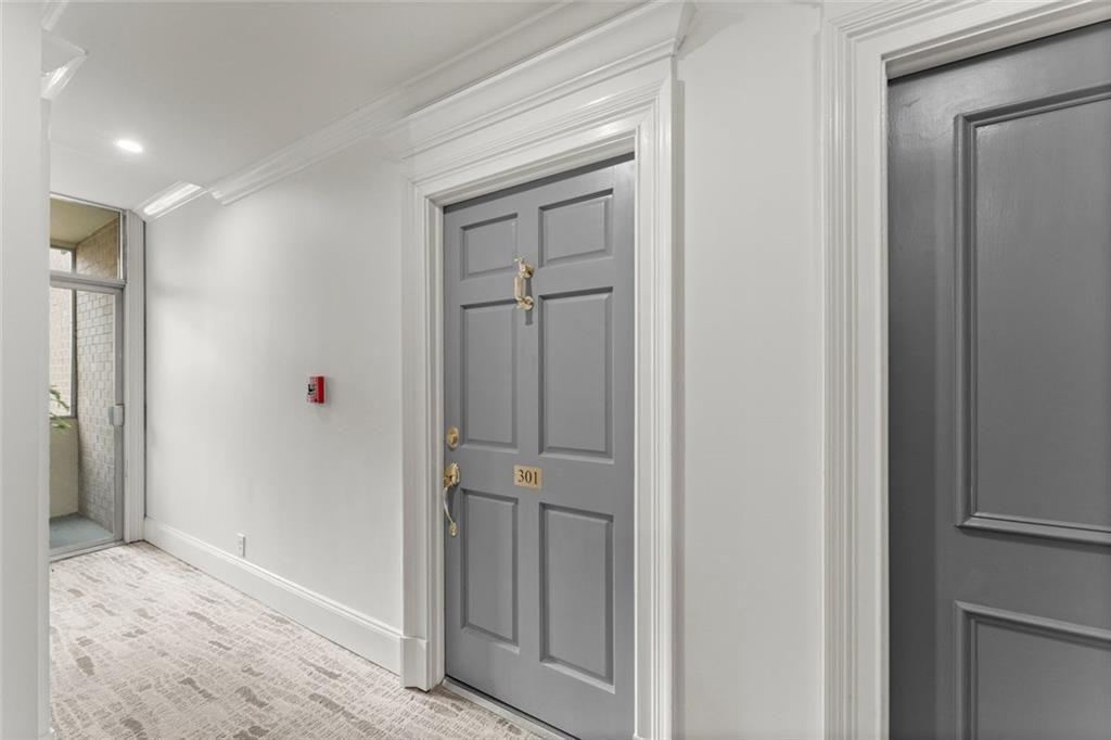 2734 Peachtree Road NW Unit C301