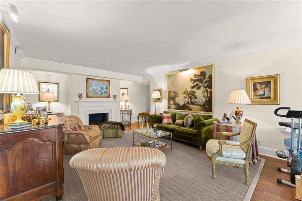 2734 Peachtree Road NW Unit C301